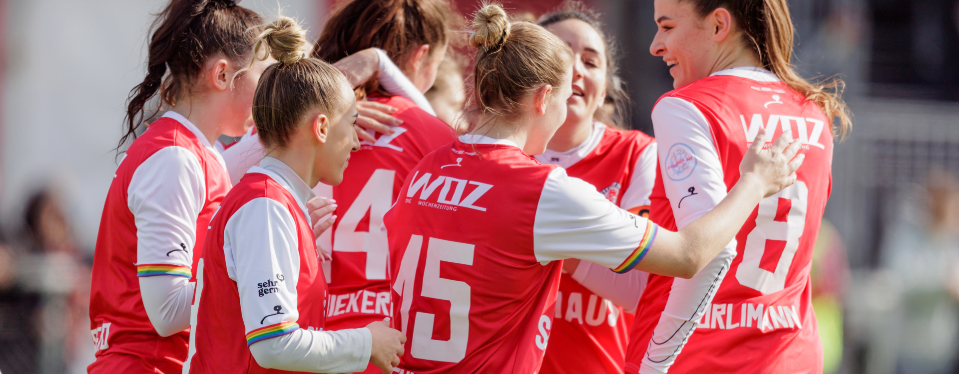Frauen Jubel quer