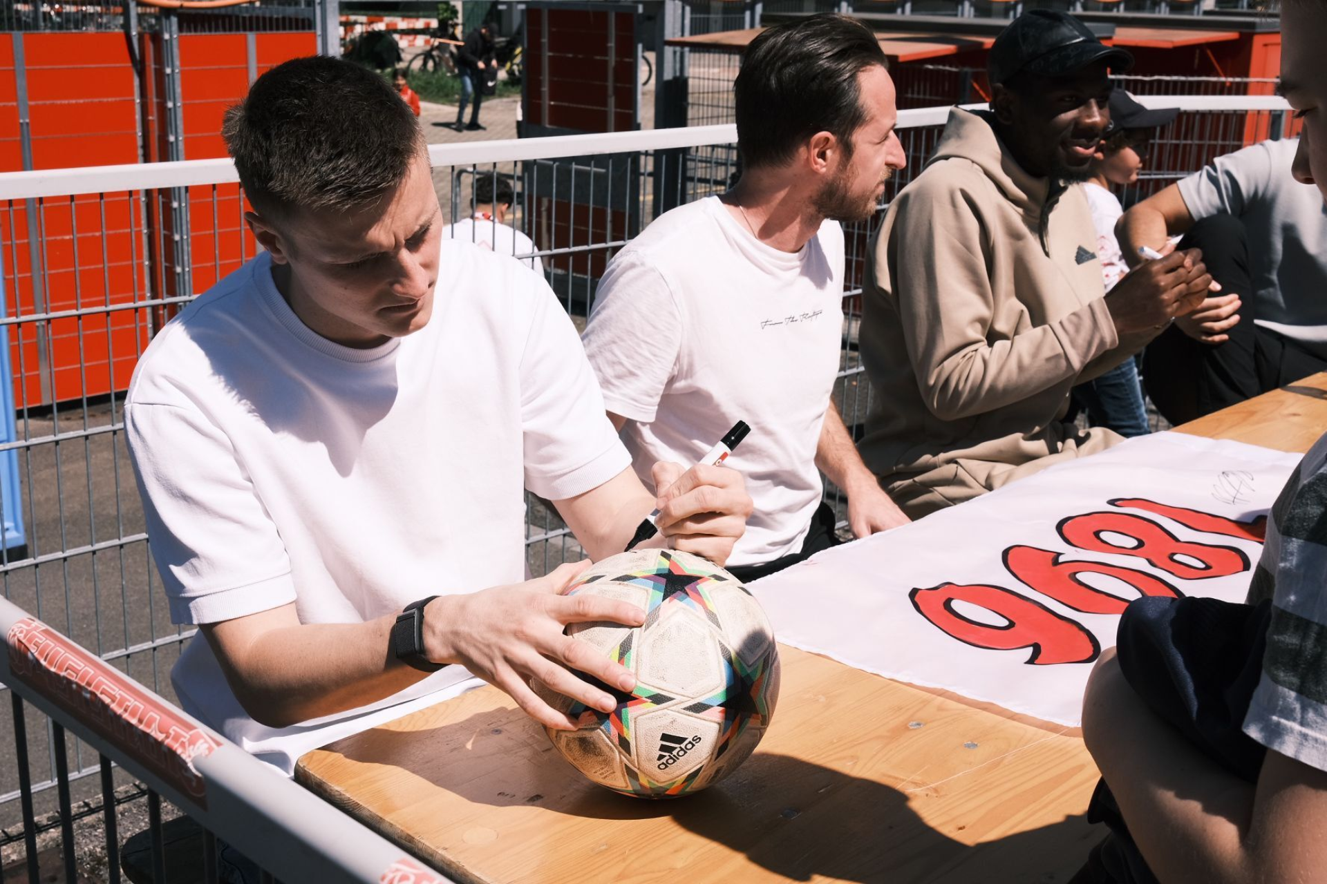 F37af9de ca26 4e66 a9fb 42fcdd01e331