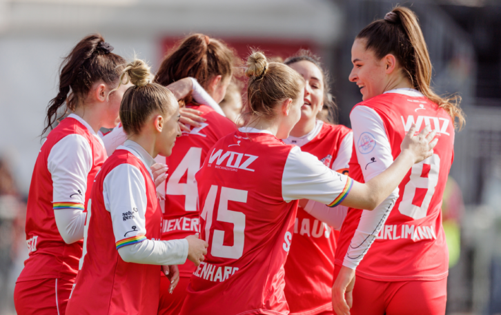 Frauen Jubel quer